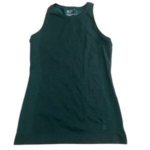 FIGS Salta Seamless Under the Scrubs Tank Top Green size Small
